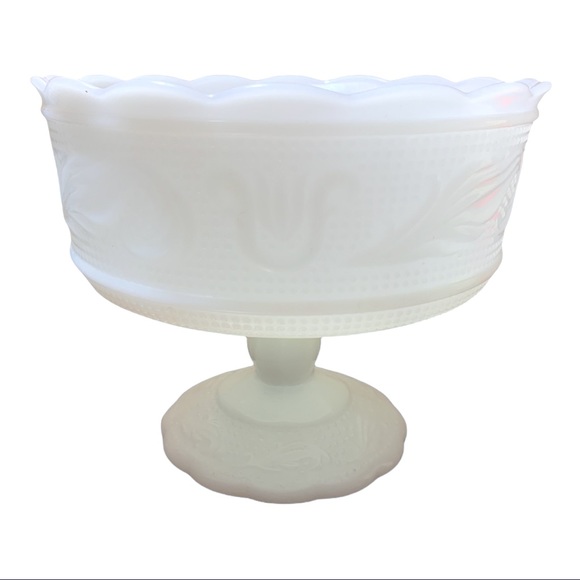 Vintage E.O. Brody CO Pedestal Milk Glass Fruit Bowl Opaque Serving Bowl Dish - Picture 6 of 6